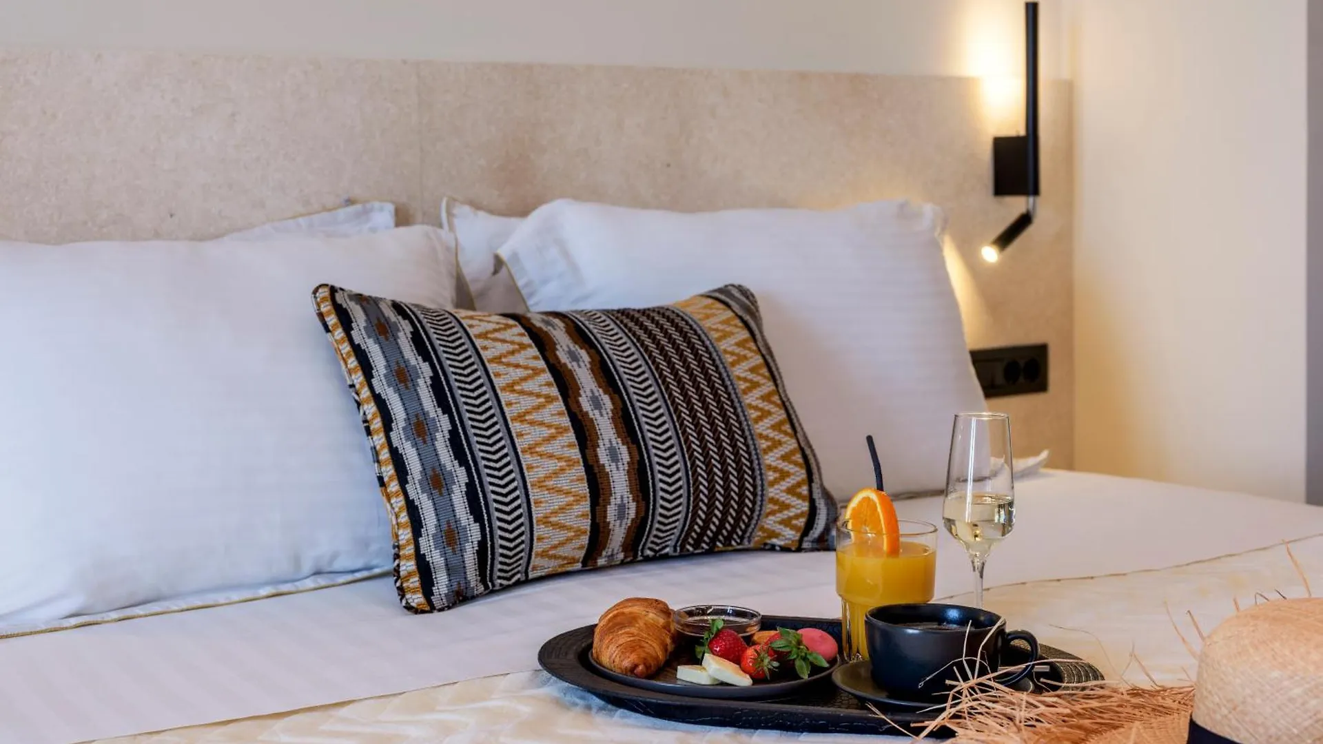 Yalos Hotel Sunset View Mykonos Town Private Rooms 0*,