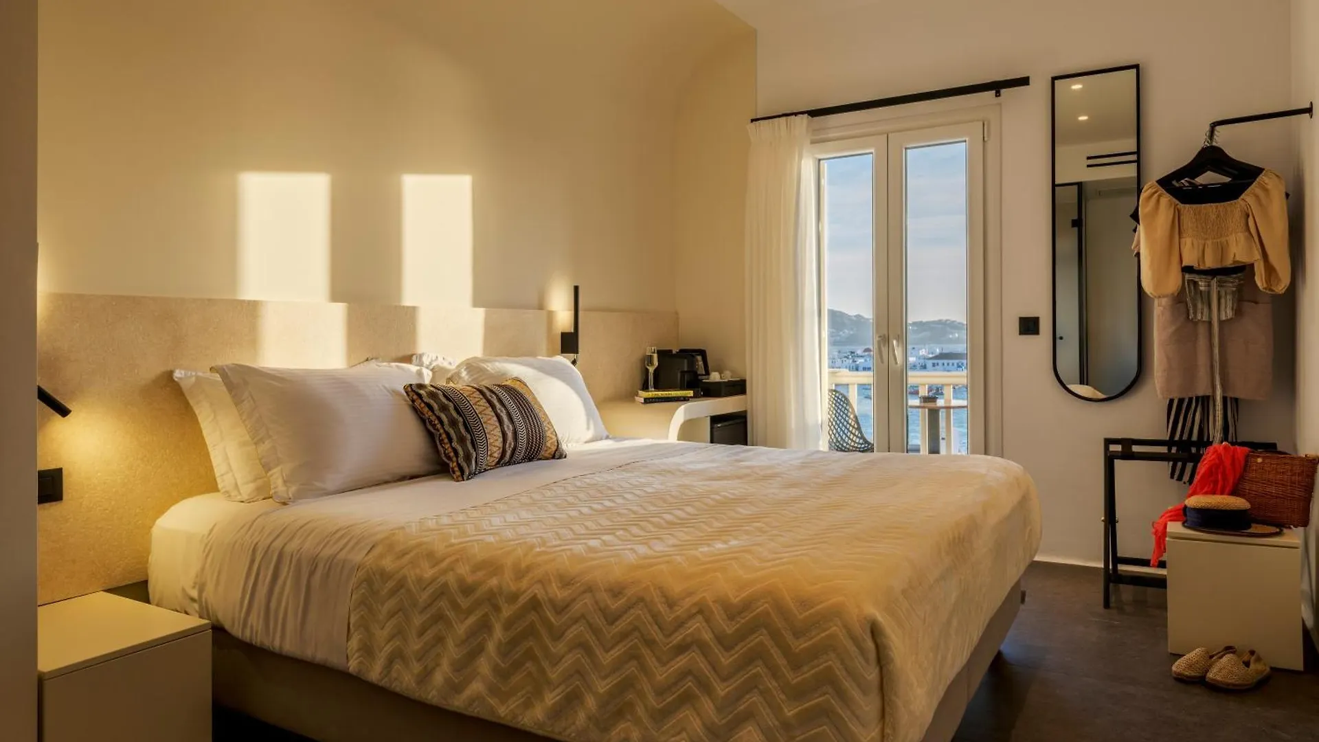 Frühstückspension Yalos Hotel Sunset View Mykonos Town Private Rooms
